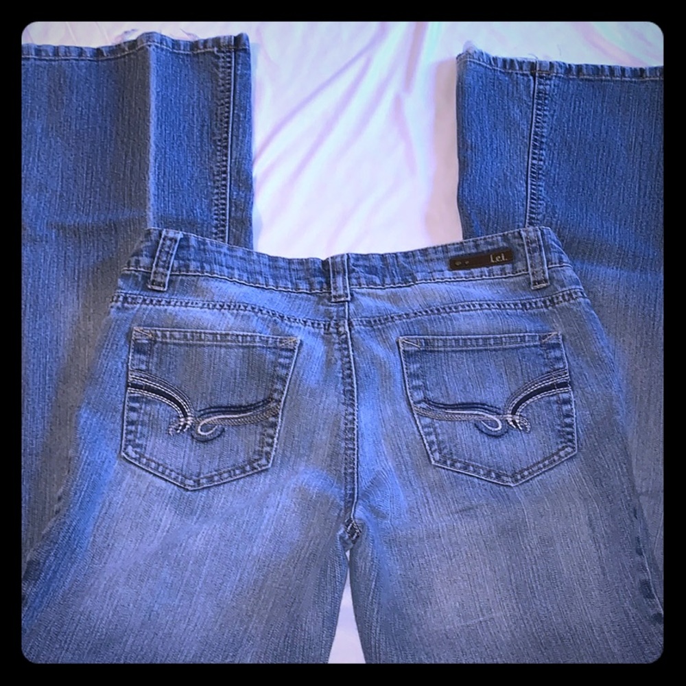 L.e.i. Sophia Hipster Flare Jeans